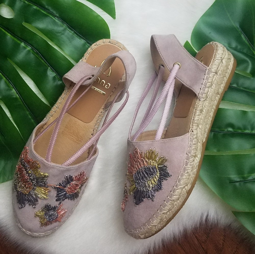 Kanna Embroidered Floral Suede Espadrilles Size 36/5